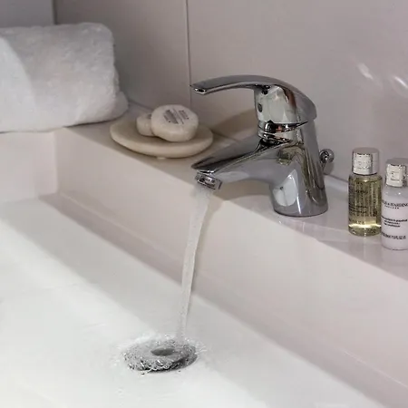 Zell By Alp Lux - In-out シャレー